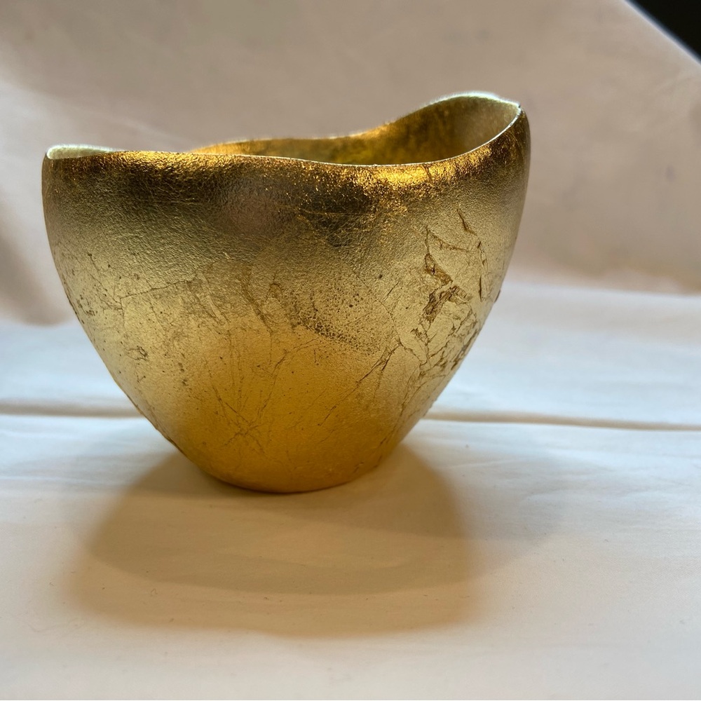 NWT, Decorative vessel, gold leaf